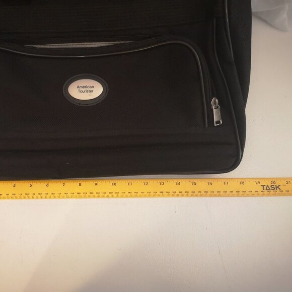 American Tourister Black Carry On / Overnight / Travel Bag - Picture 12 of 16